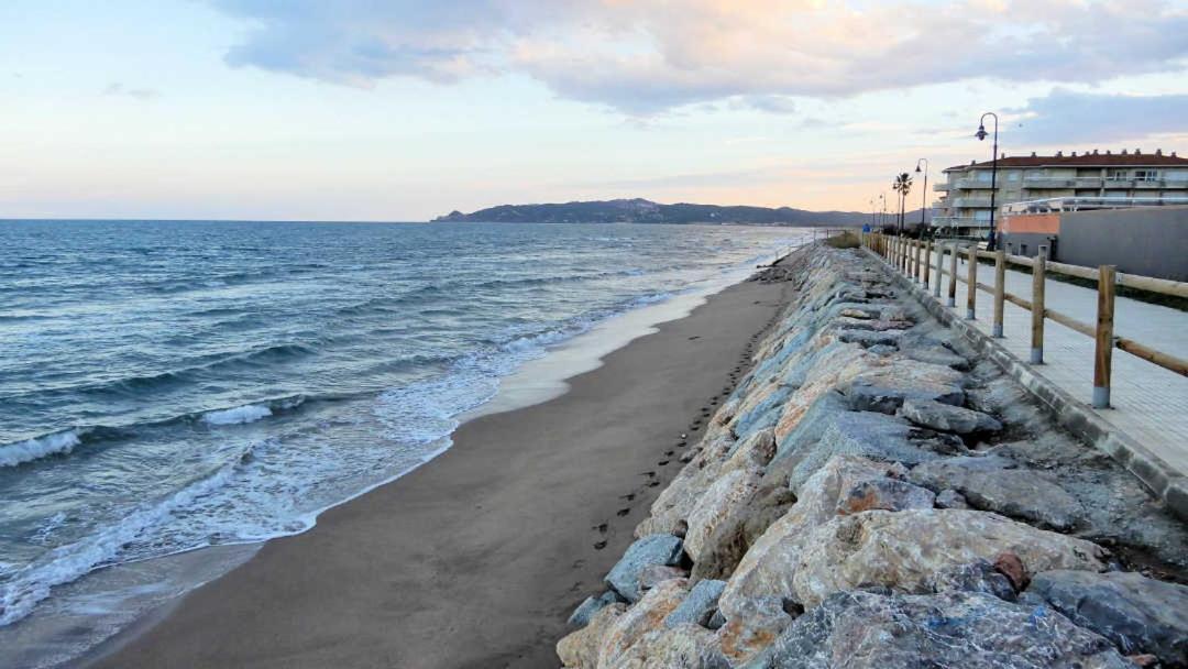 A 3 Minutos De La Playa. Cerca Del Centro Apartment L'Estartit Luaran gambar